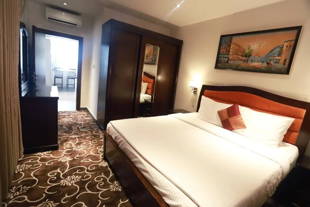 جناح ملكي بشرفة، Naylover Hotel Suites 1/10