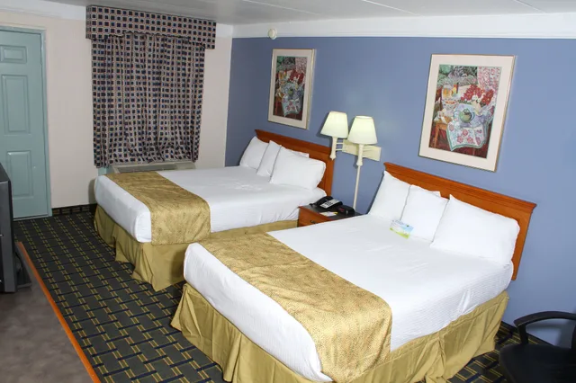 غرفة بسريرين مزدوجين، Days Inn By Wyndham Houston 3/7