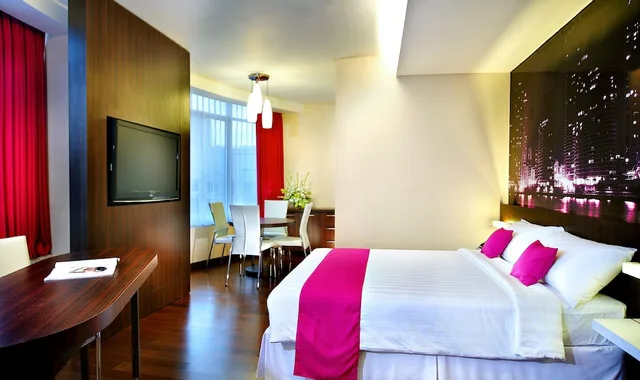 جناح بسرير كينج، favehotel MEX Tunjungan Surabaya 1/2