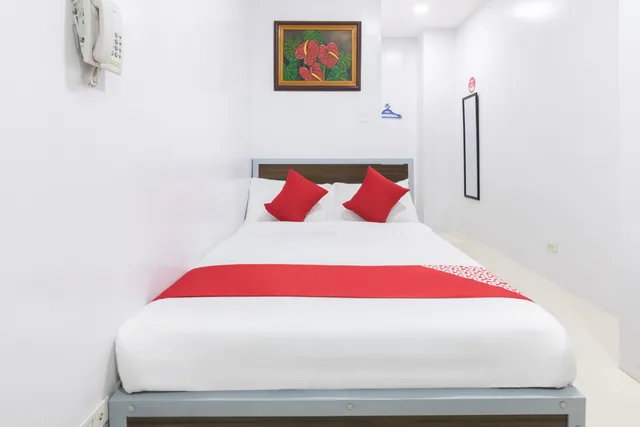 Deluxe, Double Bed, OYO 152 Sangco Condotel 1/3