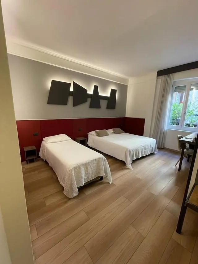 غرفة ثلاثية بثلاثة أسرّة، Hotel Italia 3/10