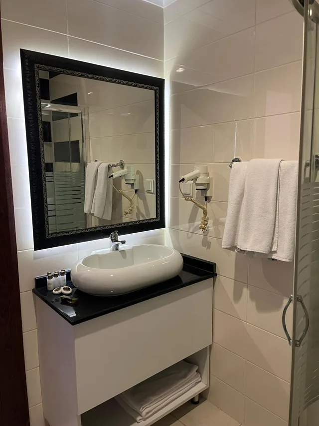 Room, Triple, ASRIN BUSINESS HOTEL 9/10