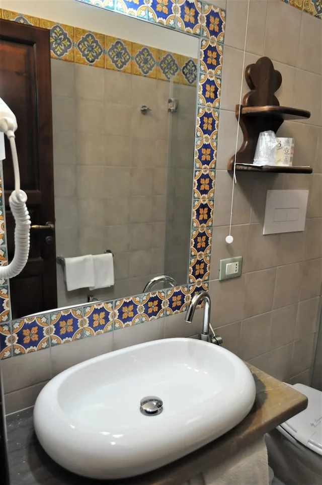 غرفة رباعية بسرير كوين وسرير بطابقين، Hotel Al-Tair 1/3