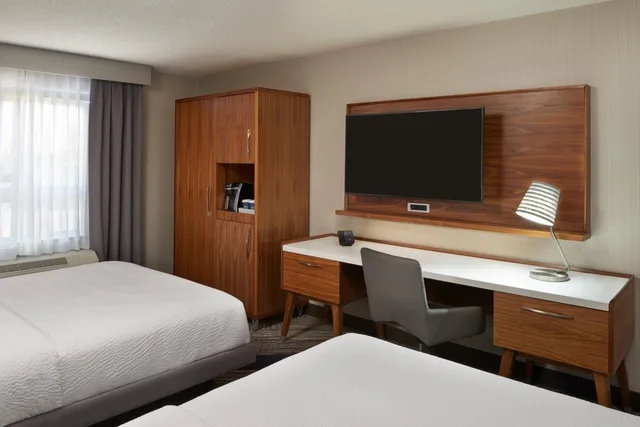 غرفة بسريرين كوين، Four Points by Sheraton Vaughan 8/9