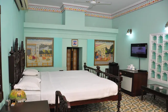 غرفة ملكية، The Fort Ramgarh 1/2