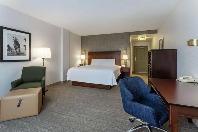 جناح بسرير كينج بشرفة لذوي الإعاقة، Hampton Inn Suites Saratoga Springs Downtown 7/10