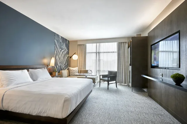 Room, King Bed, Hyatt Regency Houston/Galleria 1/5