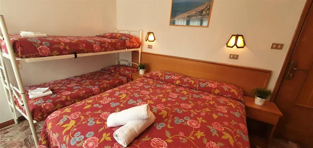 Economy, Quadruple, Hotel Alessi Rimini 1/5