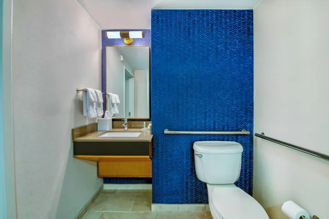 جناح تنفيذي بسرير كينج مع أريكة، Country Inn and Suites By Carlson, Cortland, NY 6/8