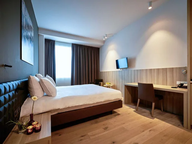 استوديو سوبيريور، Hotel Mercure Roeselare 4/10