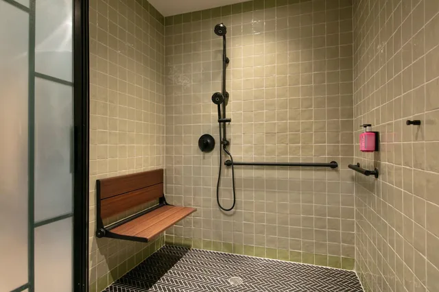 غرفة قياسية رباعية، Moxy Brooklyn Williamsburg 4/4