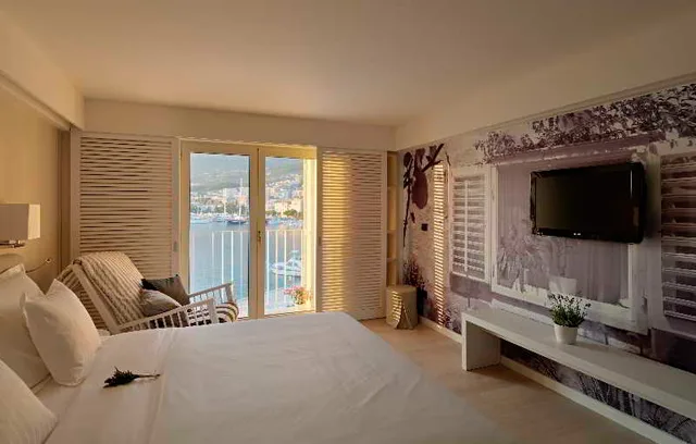 جناح جونيور بإطلالة على البحر، Hotel Osejava 1/2