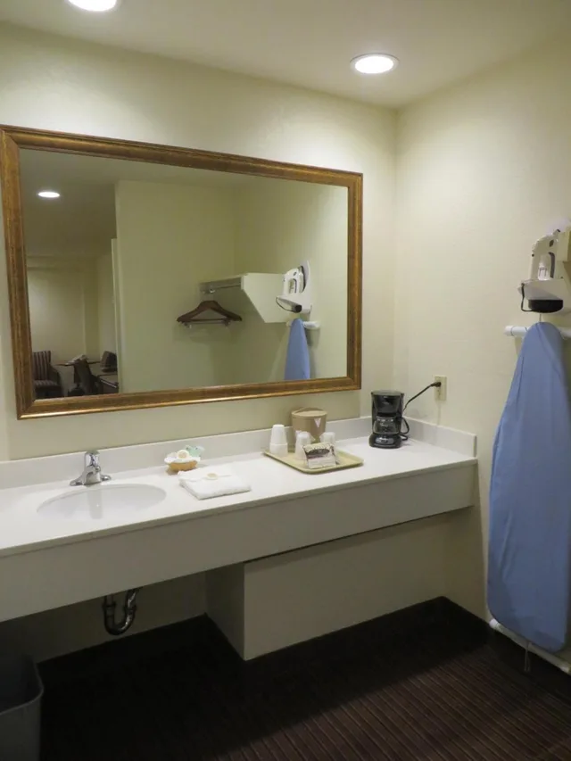 Executive, 2 Queen Beds, Anaheim Desert Inn and Suites 4/4