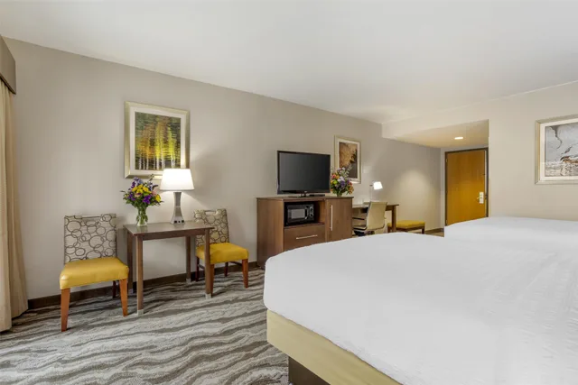 Suite, 2 Queen Beds, River View, Balcony or Patio, Corner، Best Western Plus River Escape Inn & Suites 4/10