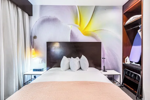 غرفة ديلوكس بسرير كوين، The O Hotel, Trademark Collection by Wyndham 6/10