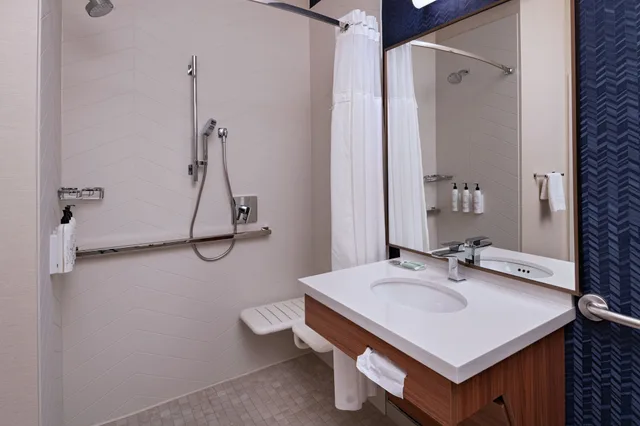 غرفة بسريرين كوين، Fairfield by Marriott Inn & Suites Kansas City Airport 7/7