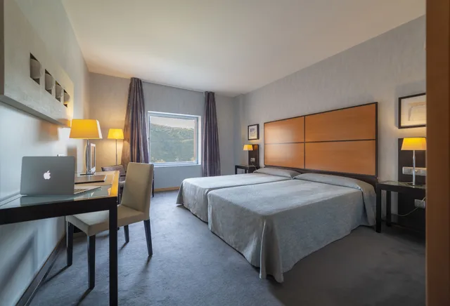 Spa, Double Bed، Macia Real De La Alhambra 1/9