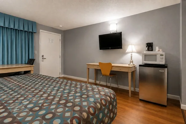 غرفة ديلوكس بسرير كينج، Vagabond Inn Bakersfield South 10/10