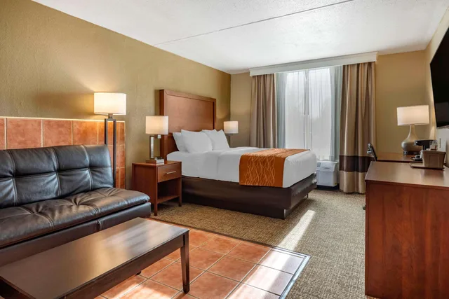 غرفة بسرير كوين، Comfort Inn & Suites Triadelphia - Wheeling 2/4