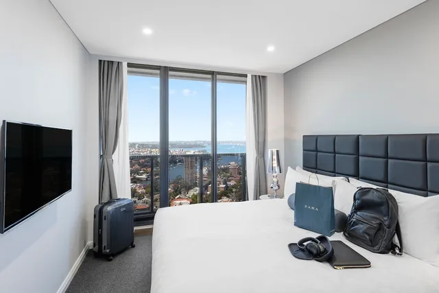 جناح بسريرين كينج بشرفة بغرفتي نوم، Meriton North Sydney 2/10