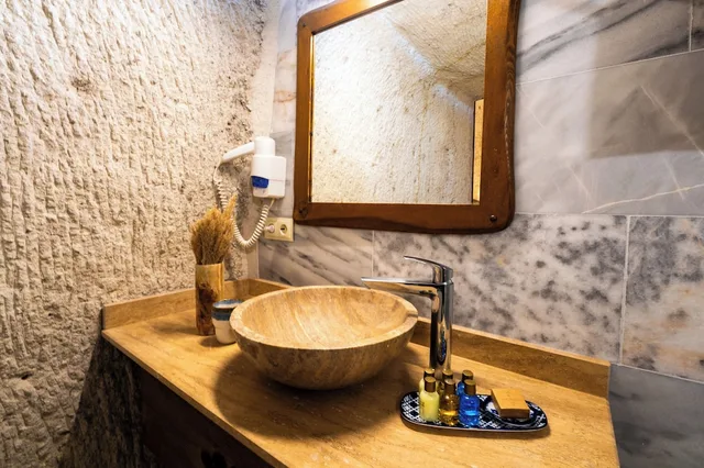 جناح فاخر بسرير كوين وسريرين منفصلين، Tulip Cave Suites 4/4