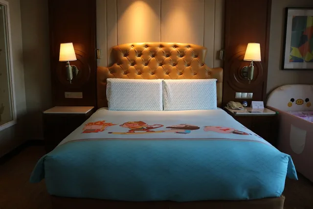 غرفة تنفيذية بسريرين منفصلين بشرفة مع دخول صالة النادي، DoubleTree by Hilton Hotel Ningbo - Chunxiao 3/3