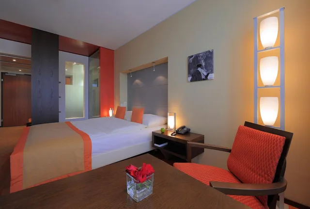 Standard, Queen Bed, Radisson Blu Hotel St Gallen 3/6