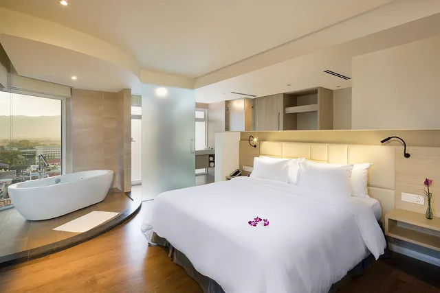 Signature, Liberty Central Nha Trang 1/5
