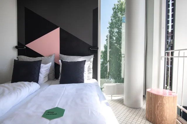 شقة بأربعة أسرّة وسرير مزدوج وسرير بطابقين بإطلالة على الفناء بغرفتي نوم، Kolding Hotel Apartments 6/8