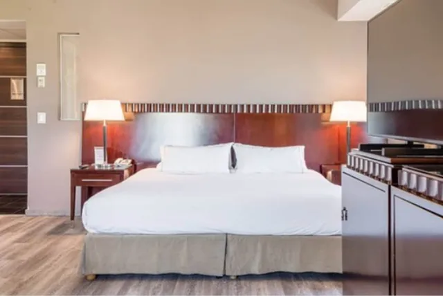 City, 3 Beds, Corner، Diplomatic Hotel 1/1