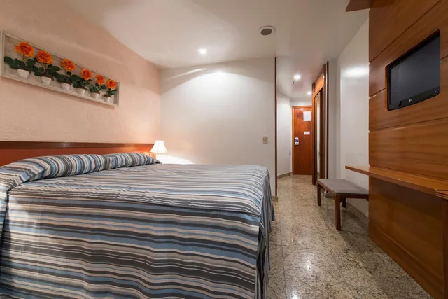 Superior, Single, Lateral Side Sea View، Oceano Copacabana 2/4