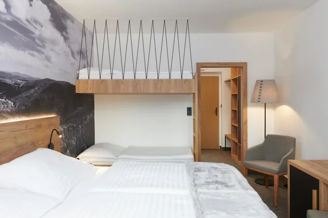 Superior, Family, Bunk Bed, Balcony, Pool Access، Wellness Hotel Svornost 1/7