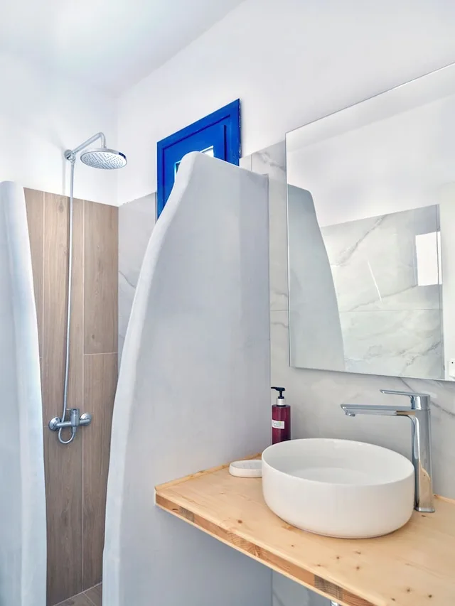 شقة بريميوم بسرير كوين وسريرين منفصلين بإطلالة على المسبح، Fyrogenis Palace Hotel - Apartments 5/6