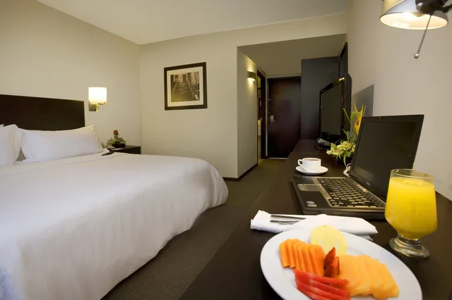 غرفة سوبيريور بسرير كينج، Fiesta Inn Tepic 2/2