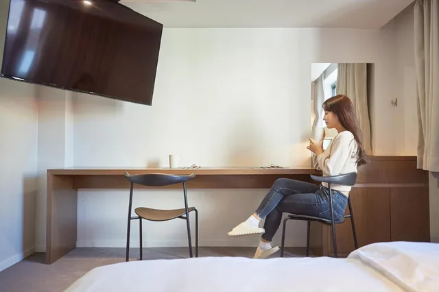 Deluxe, Double Bed, Hotel Yaja Nampo Lotte 7/9