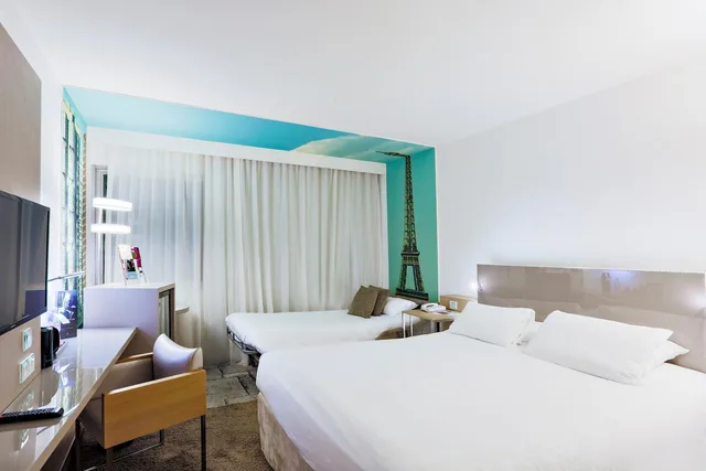 غرفة قياسية بسرير مزدوج مع أريكة، Mercure Paris Vaugirard Porte de Versailles 2/9