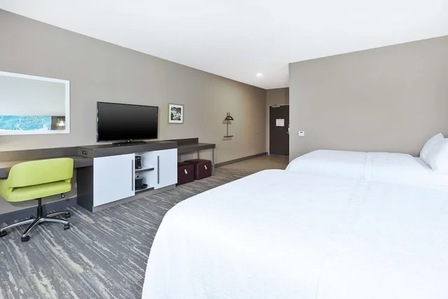 غرفة بسريرين كوين لذوي الإعاقة، Hampton Inn Sedalia Mo 1/3