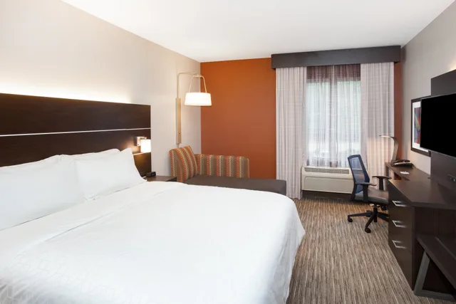 غرفة بسرير كينج لذوي الإعاقة، Holiday Inn Express Haskell-Wayne Area 1/1