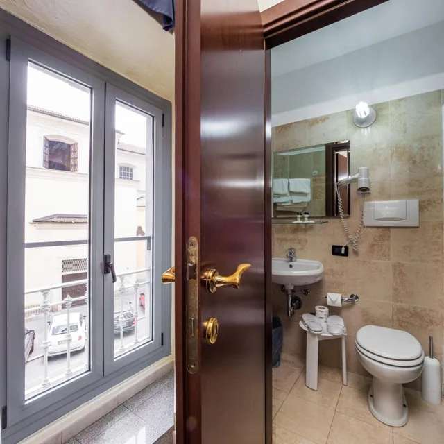 غرفة مفردة، Hotel Aurora 10/15