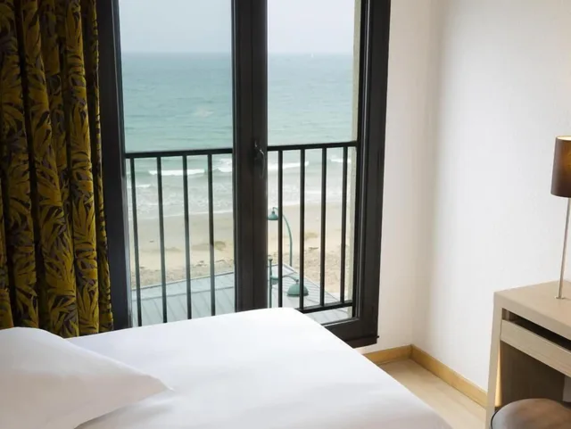 Chambre Deluxe vue Mer، Escale Oceania St Malo 3/4