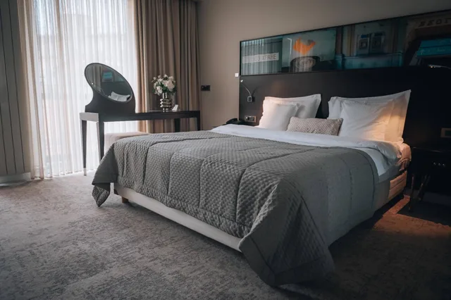 جناح جونيور، Townhouse 27 Hotel Belgrade 2/6