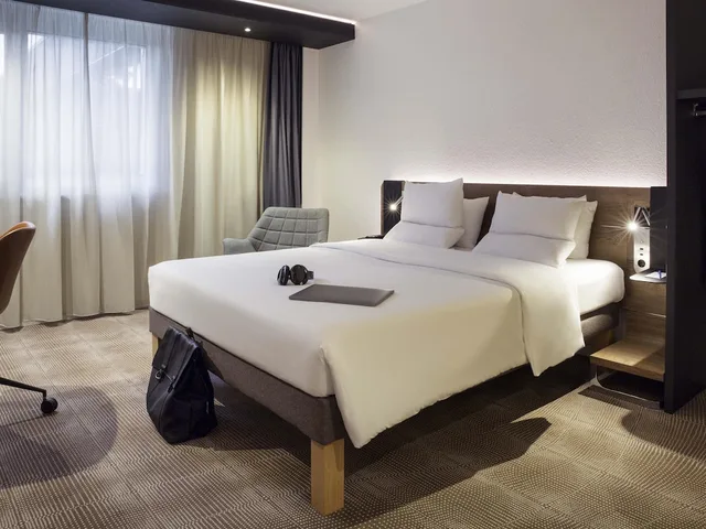 غرفة بزنس سوبيريور بسرير مزدوج، NOVOTEL LAUSANNE BUSSIGNY 1/9