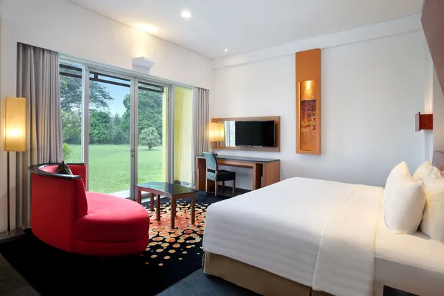 غرفة سوبيريور بسرير كينج، Novotel Palembang Hotel & Residence 2/6