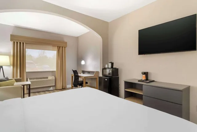 جناح بسرير كينج لذوي الإعاقة، Comfort Suites Shenandoah-The Woodlands 2/5