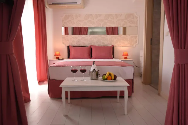 جناح عائلي بإطلالة على البحر، Mia Hill Suites 1/4