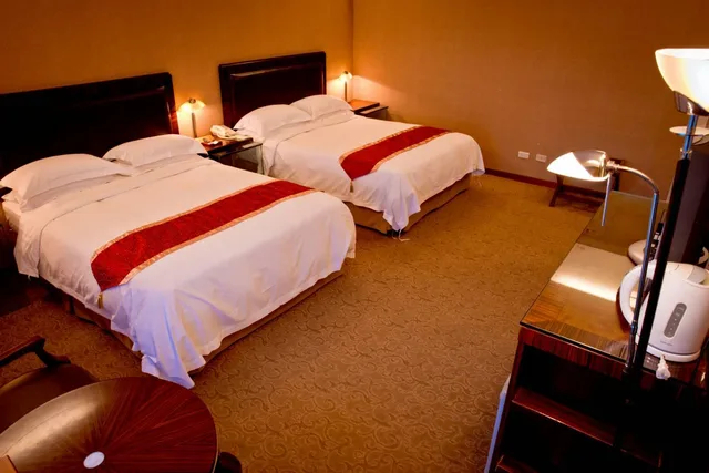 غرفة رباعية، Resort One Hotel 2/2