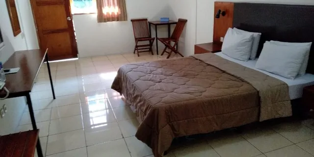 غرفة ديلوكس بسريرين منفصلين، Hotel Augusta Lembang 1/3