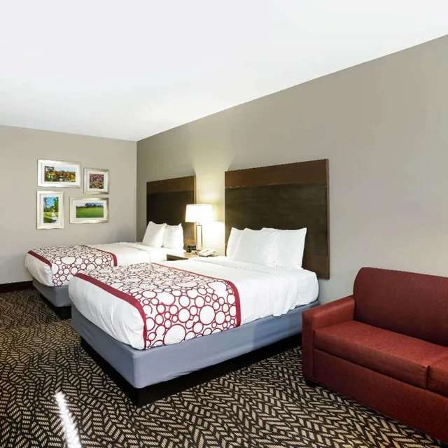 Executive, 2 Queen Beds, La Quinta Inn And Suites By Wyndham Tuscaloosa University 8/10