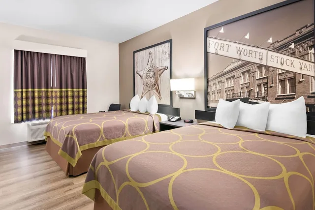 غرفة قياسية بسريرين كوين، Super 8 by Wyndham Fort Worth Stockyards 5/7