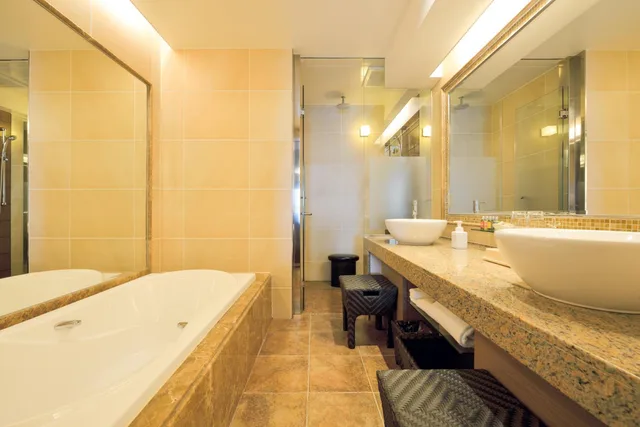 غرفة بريميير رباعية بسريرين منفصلين، Okinawa Kariyushi Resort Exes Onna (ex. Okinawa Spa Resort Exes) 7/10
